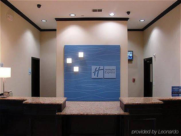 Holiday Inn Express & Suites Brownfield Exterior photo